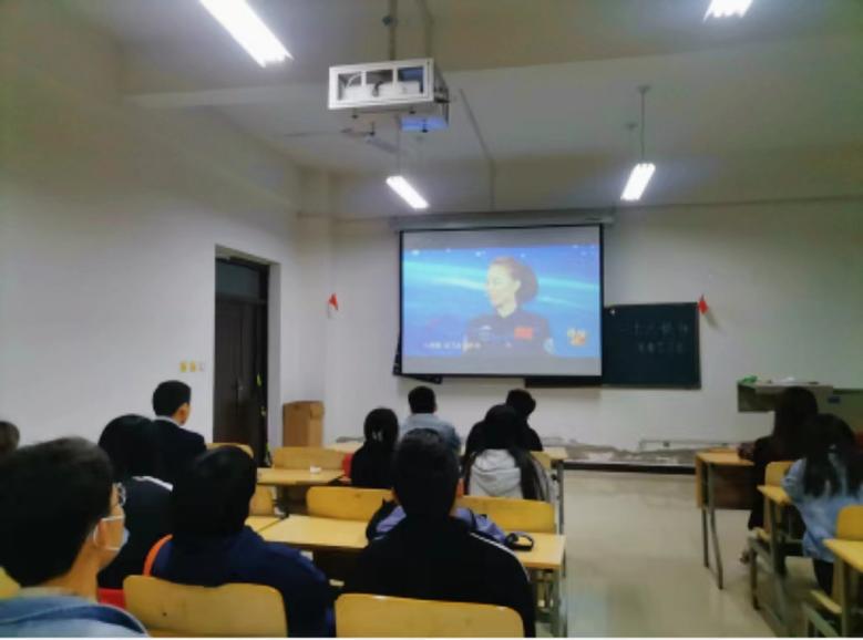 說(shuō)明: 088a29a3f171df5a02f0856e7741f7f