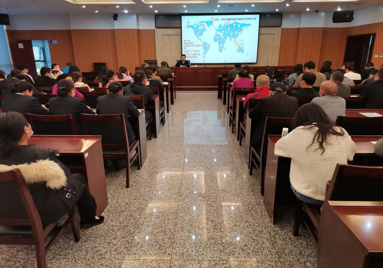 5e7ba5c02b272e4edbe6d776de0951b